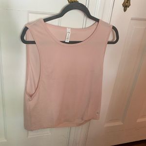 Under Armour BRAND NEW pink crop top size medium